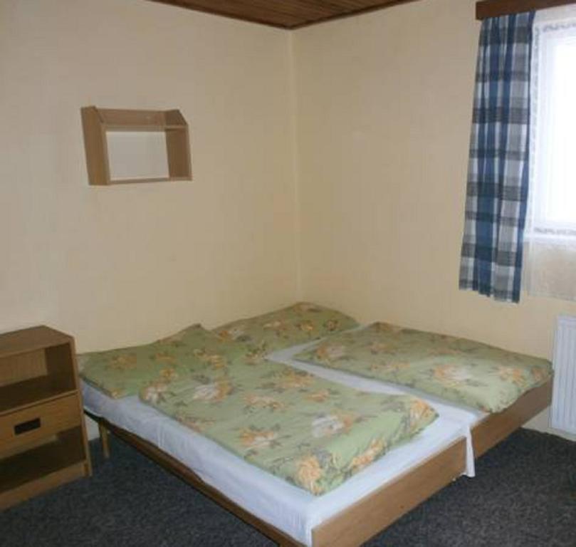 Horska Chata Roubenka Strážné Chambre photo