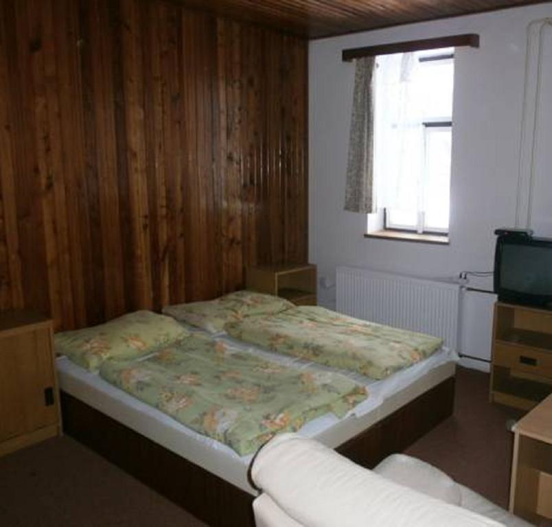 Horska Chata Roubenka Strážné Chambre photo